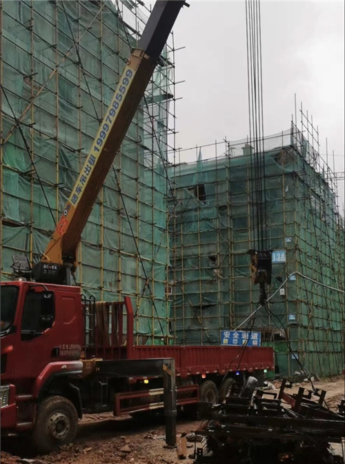 博望区“慢工细活”—— 吊车的 “微动控制” 技术