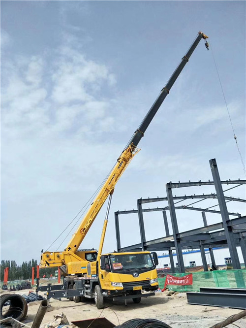 博望区超高层建筑钢结构吊装案例